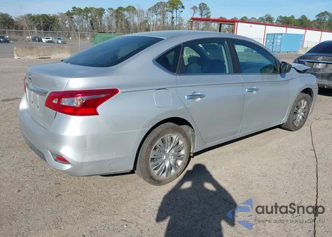 2017 Nissan Sentra S z USA, uszkodzony, nr VIN 3N1AB7AP5HY203098
